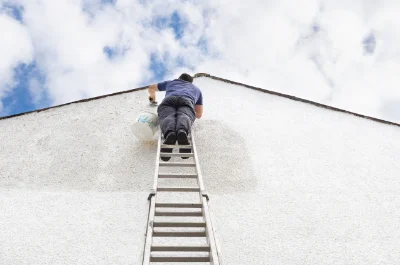 Peinture extérieure au Quesne — façades et ravalement